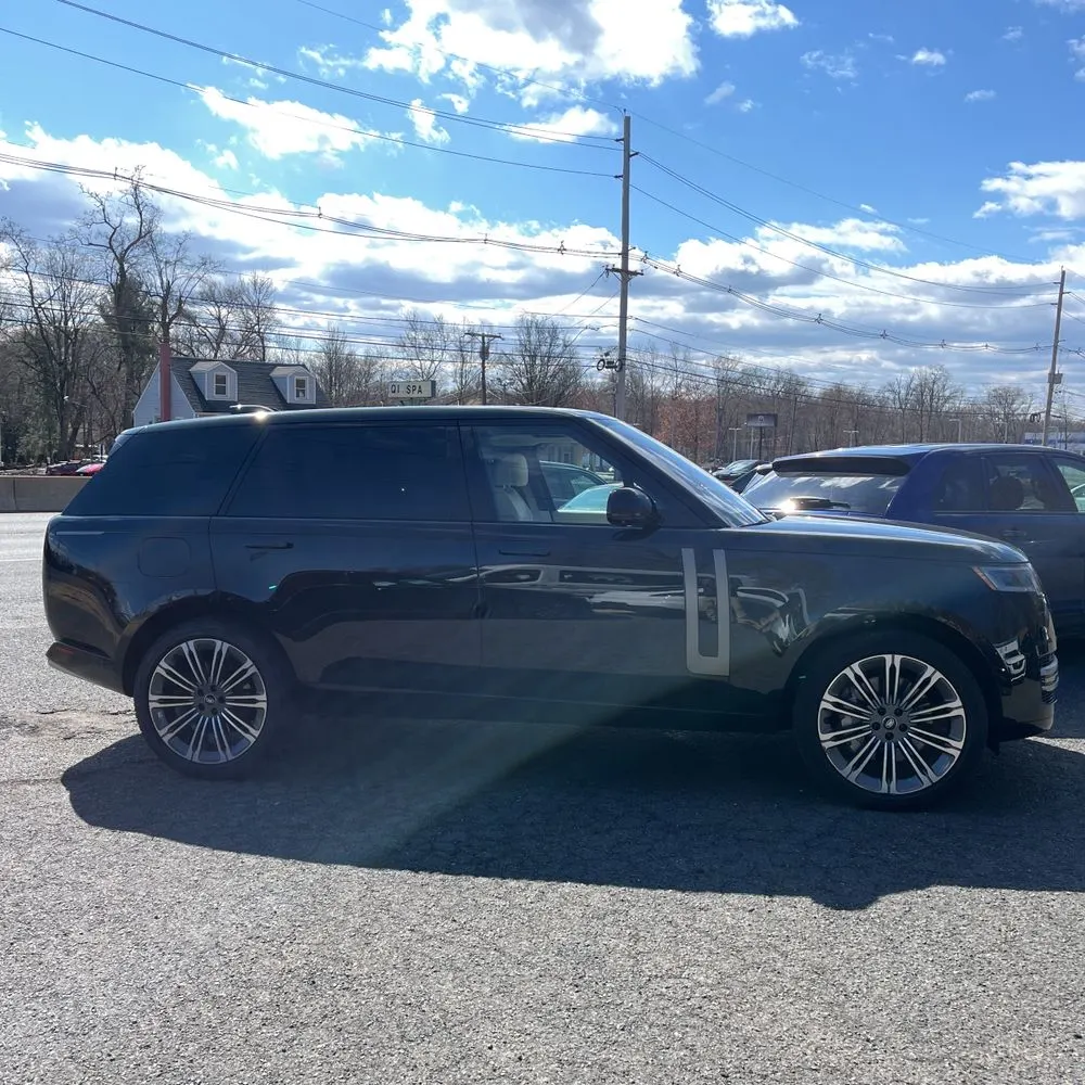 2023 Land Rover Range Rover P530 SE LWB