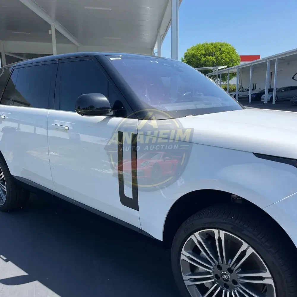 2023 Land Rover Range Rover P530 SE LWB