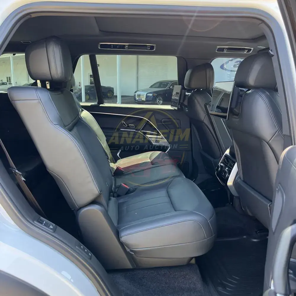 2023 Land Rover Range Rover P530 SE LWB