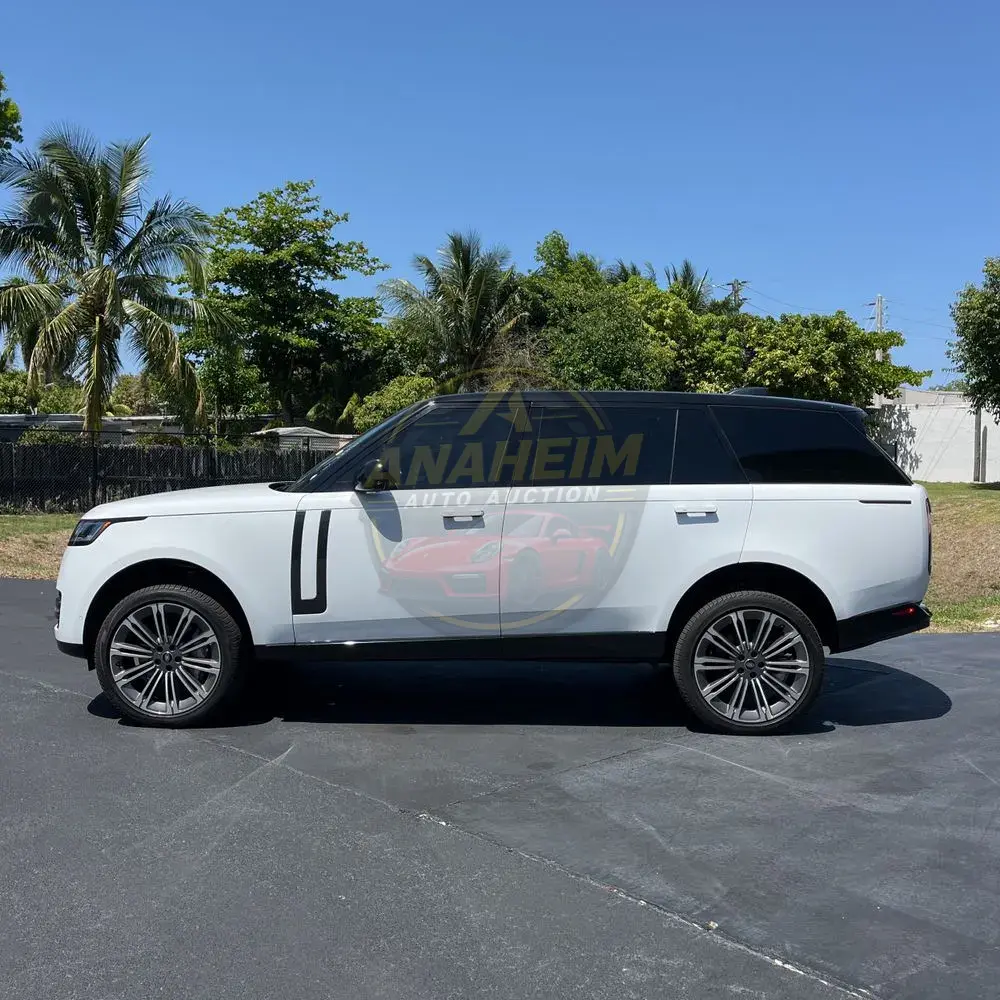 2023 Land Rover Range Rover P530 SE LWB