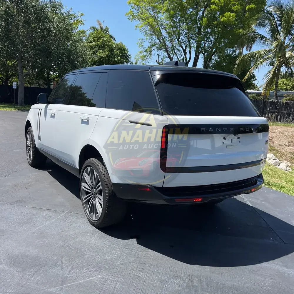 2023 Land Rover Range Rover P530 SE LWB