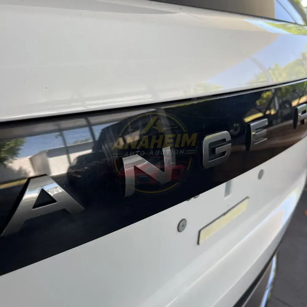 2023 Land Rover Range Rover P530 SE LWB
