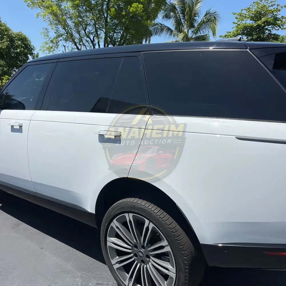 2023 Land Rover Range Rover P530 SE LWB