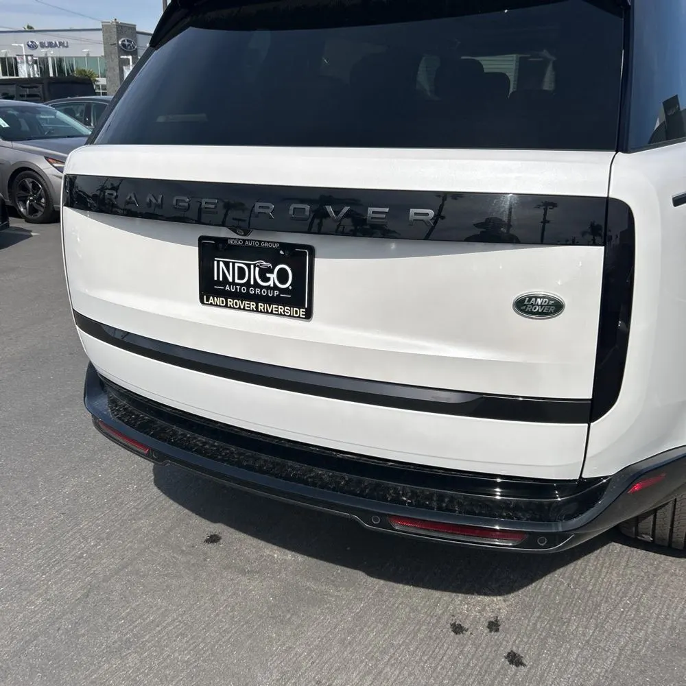 2023 Land Rover Range Rover P530 SE LWB