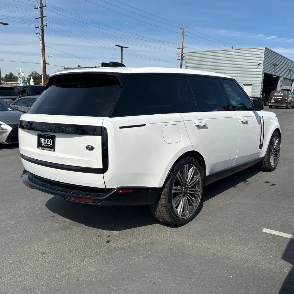 2023 Land Rover Range Rover P530 SE LWB