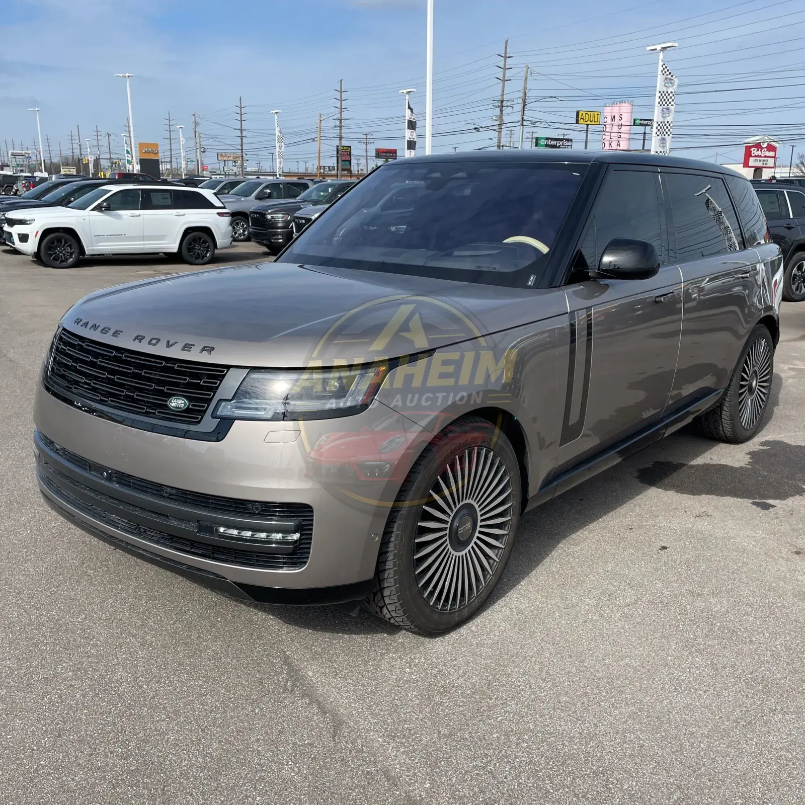 2023 Land Rover Range Rover P400 SE LWB
