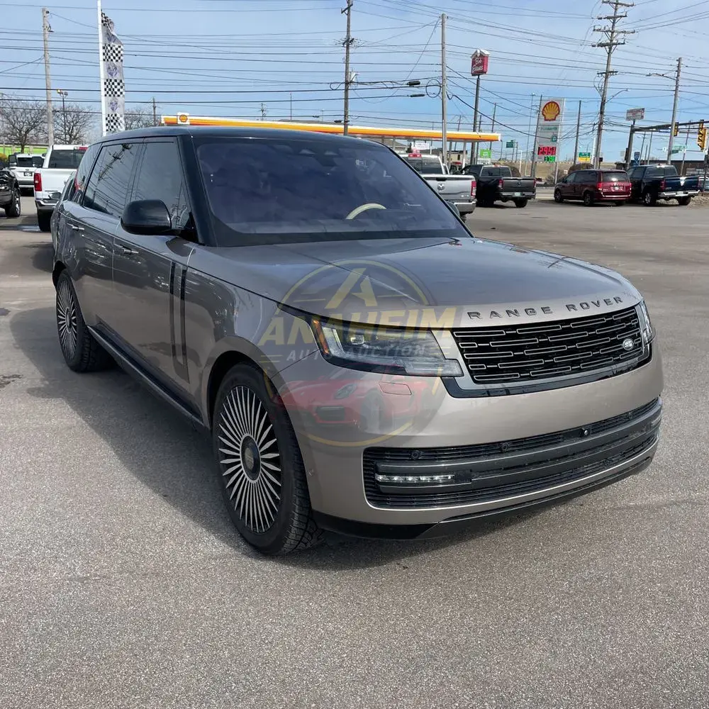 2023 Land Rover Range Rover P400 SE LWB