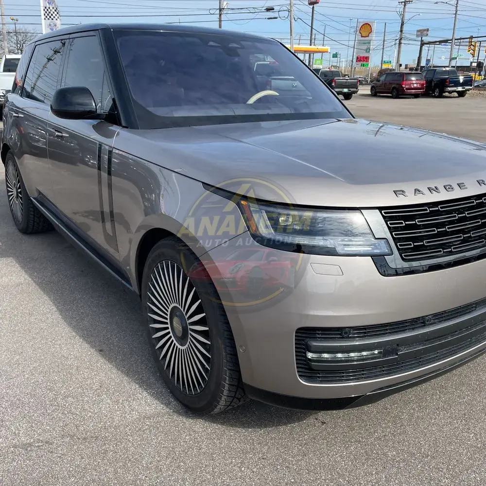 2023 Land Rover Range Rover P400 SE LWB