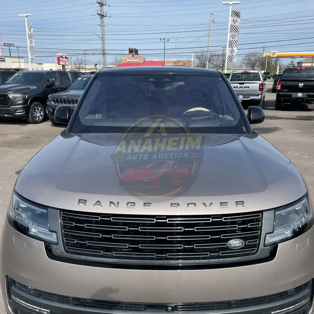 2023 Land Rover Range Rover P400 SE LWB