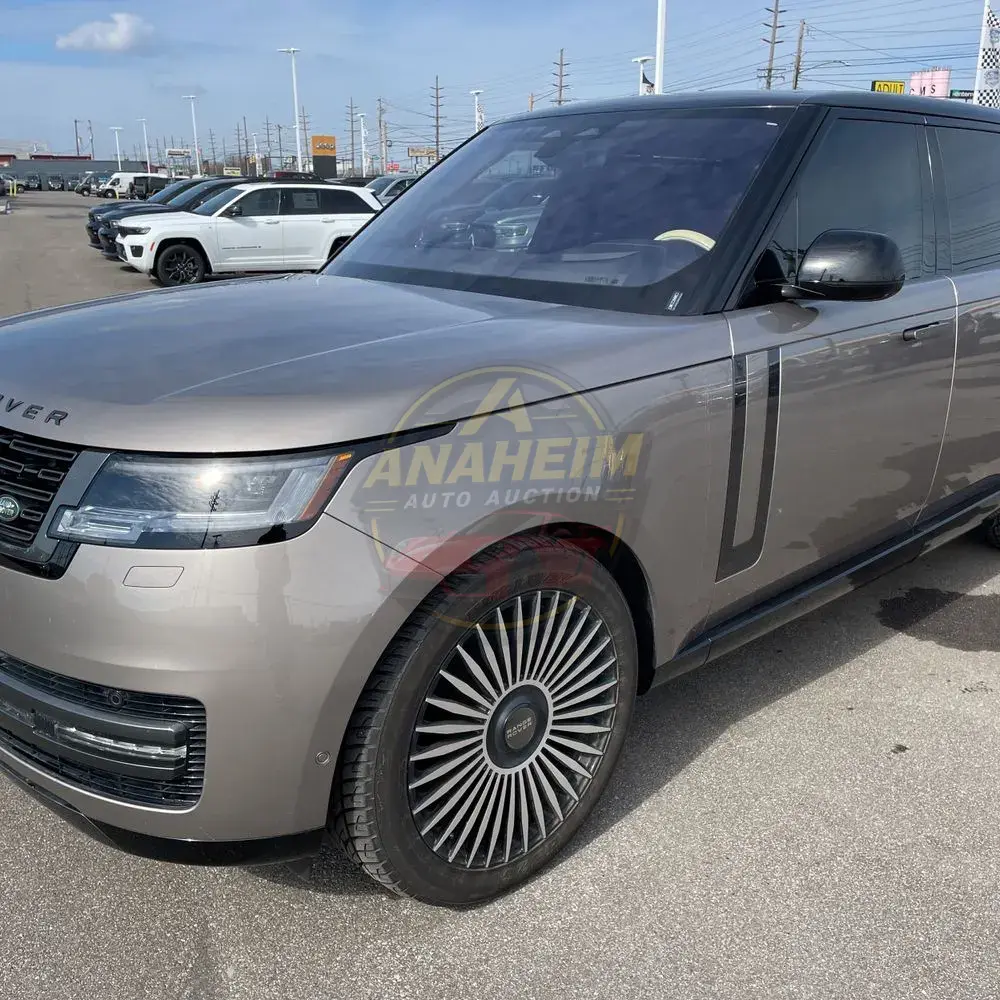 2023 Land Rover Range Rover P400 SE LWB