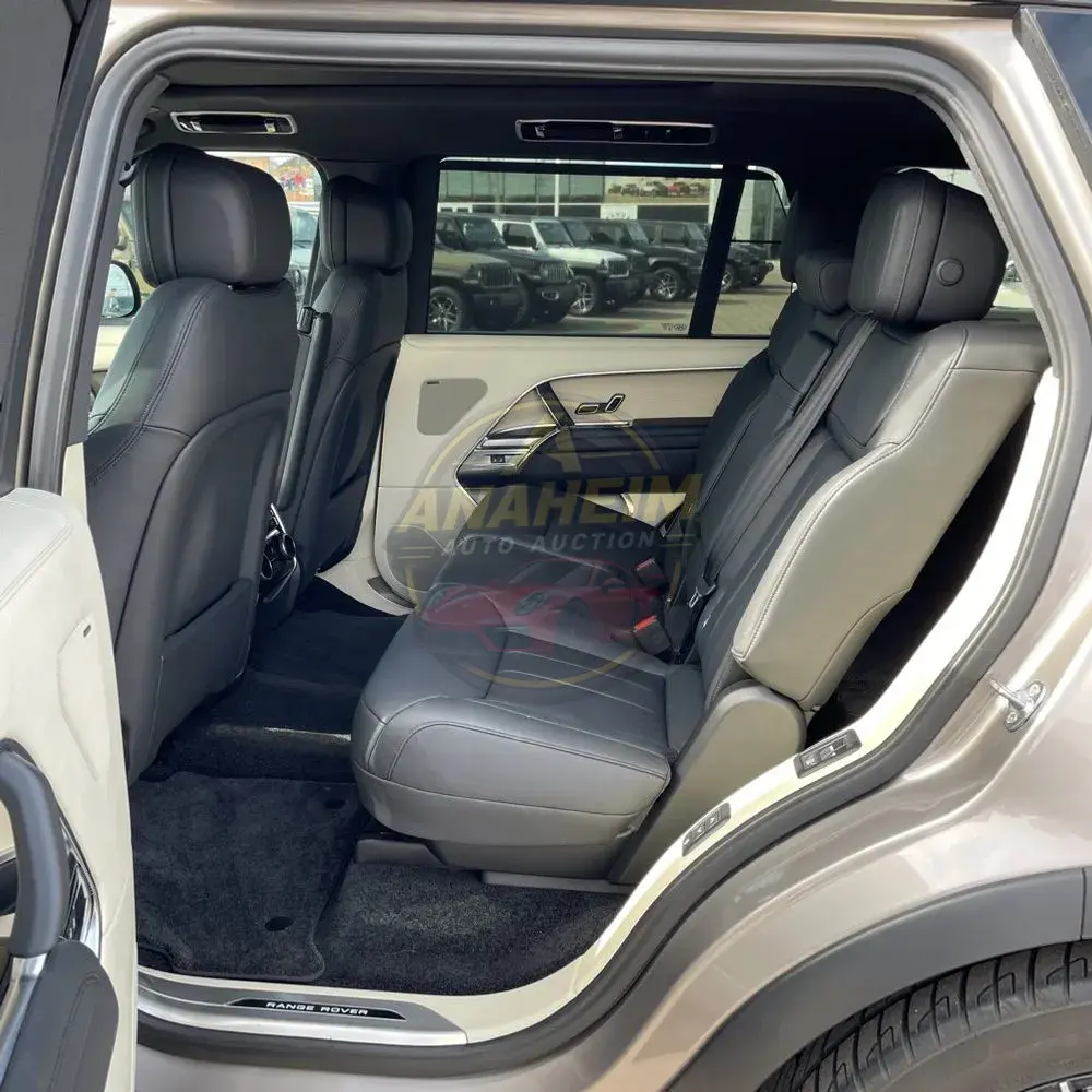 2023 Land Rover Range Rover P400 SE LWB