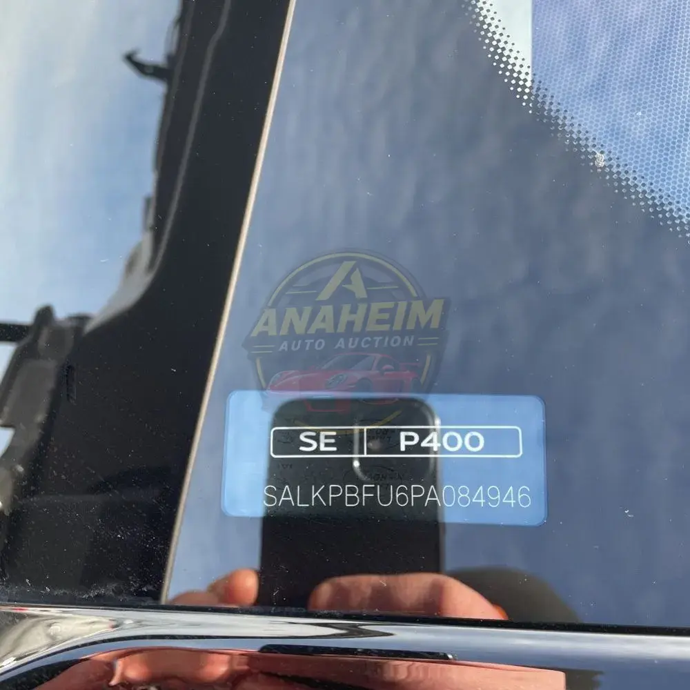 2023 Land Rover Range Rover P400 SE LWB