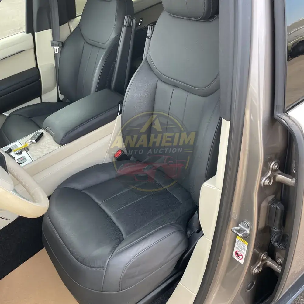 2023 Land Rover Range Rover P400 SE LWB