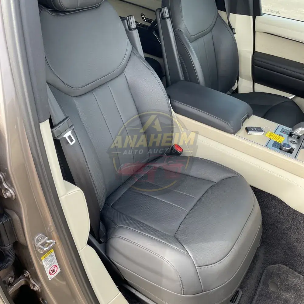 2023 Land Rover Range Rover P400 SE LWB