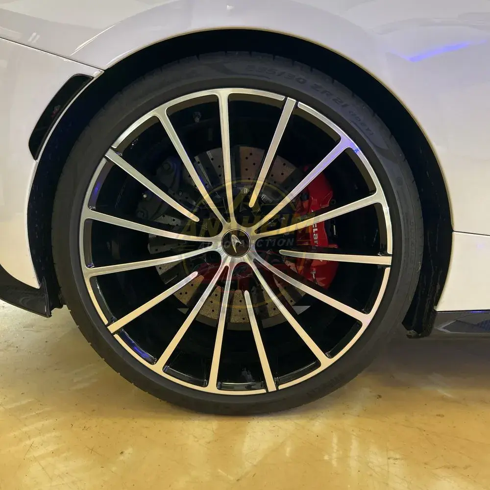 2022 McLaren GT Base 2D Coupe