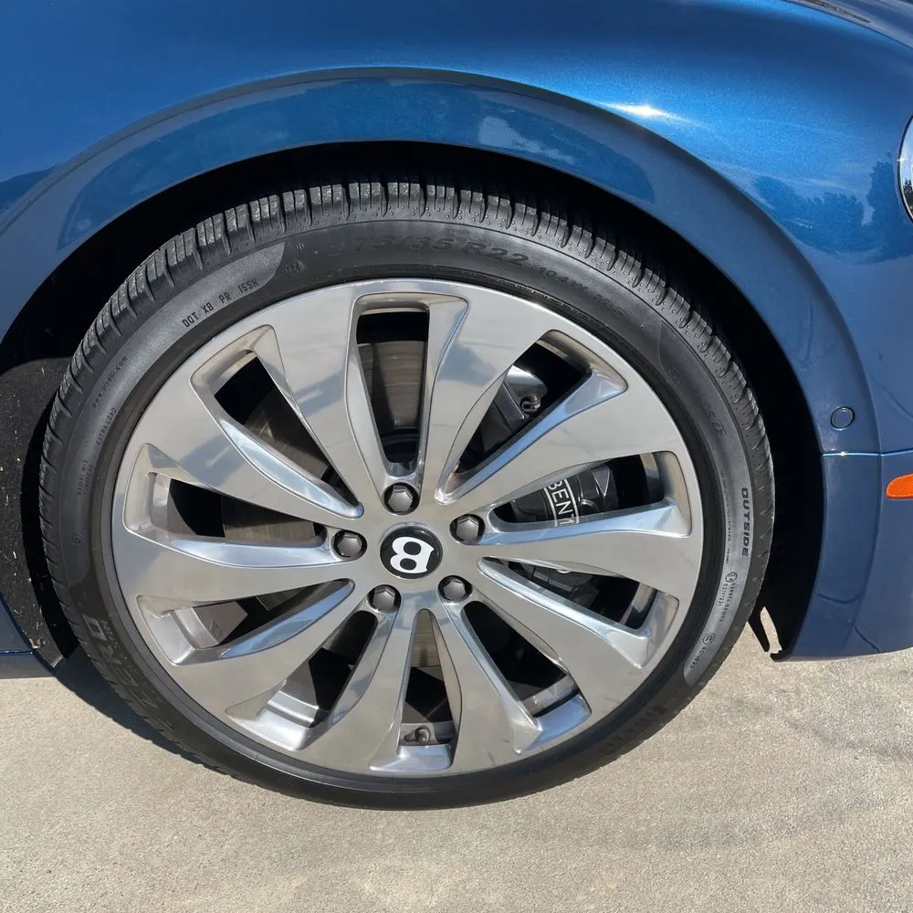 2022 Bentley Flying Spur Base