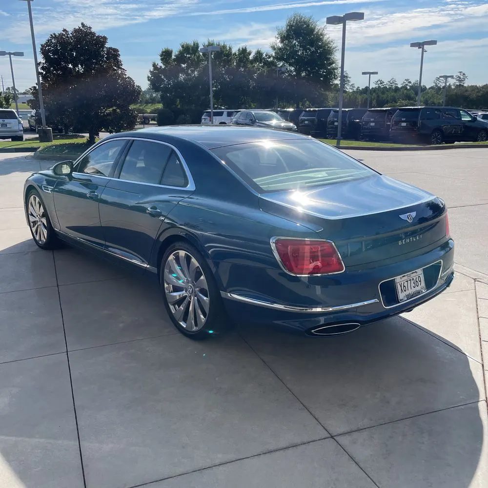 2022 Bentley Flying Spur Base