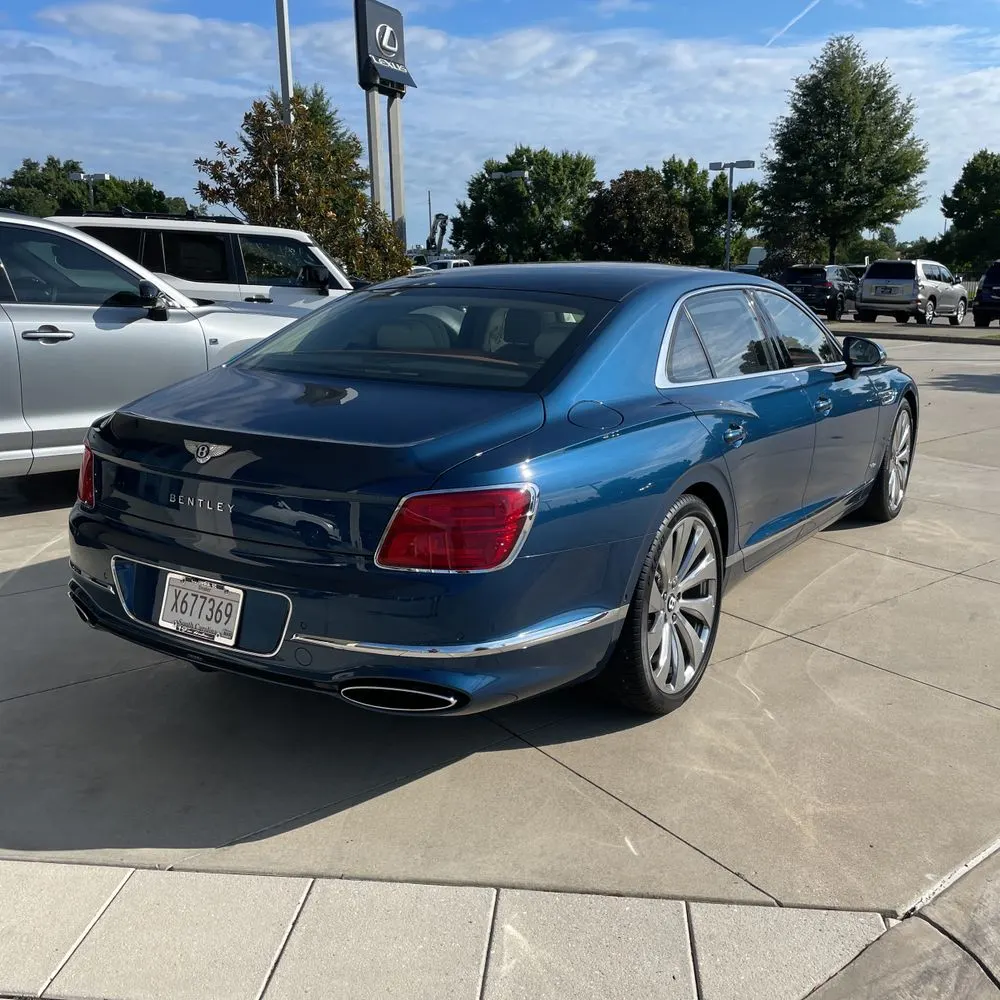 2022 Bentley Flying Spur Base