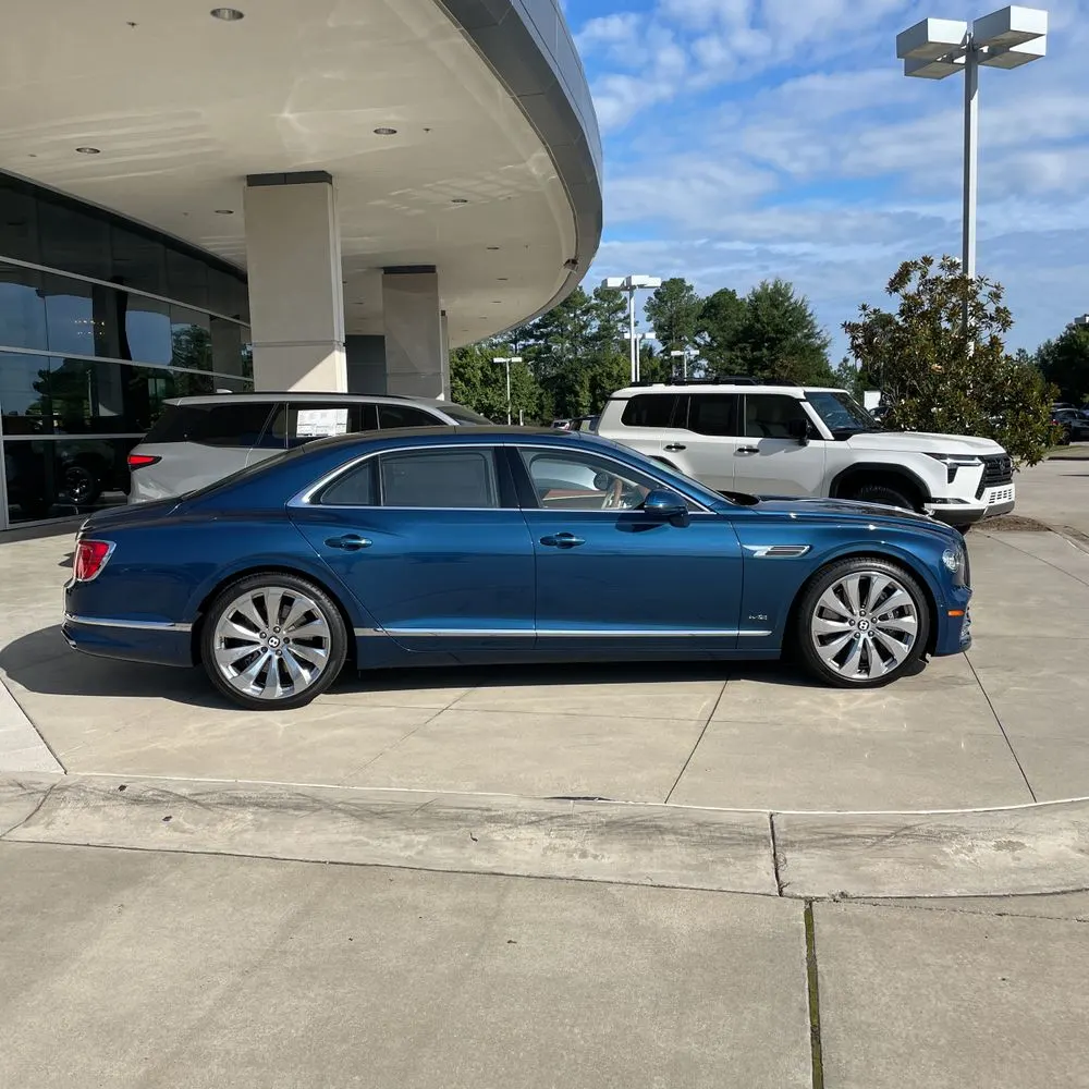 2022 Bentley Flying Spur Base