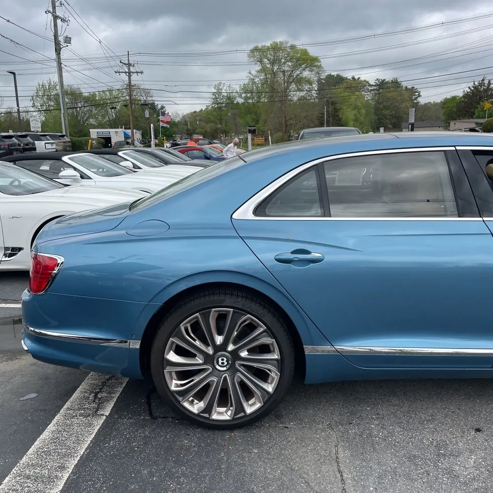 2023 Bentley Flying Spur V8