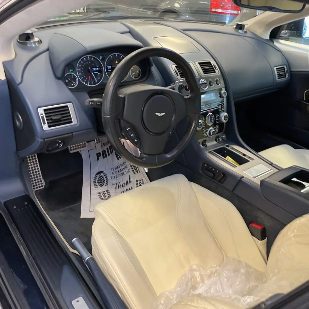 2010 Aston Martin DBS Volante