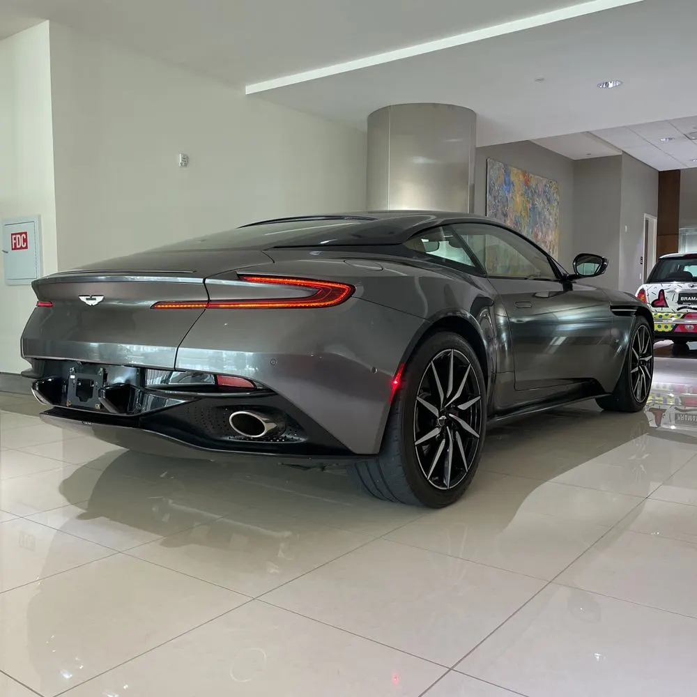 2017 Aston Martin DB11 Base