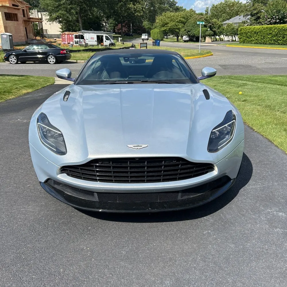 2018 Aston Martin DB11 Base