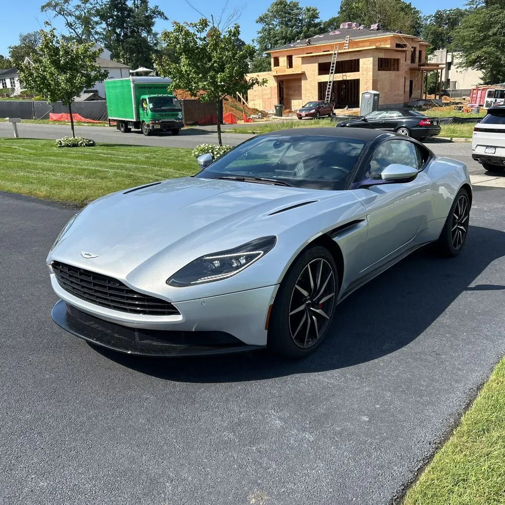 2018 Aston Martin DB11 Base