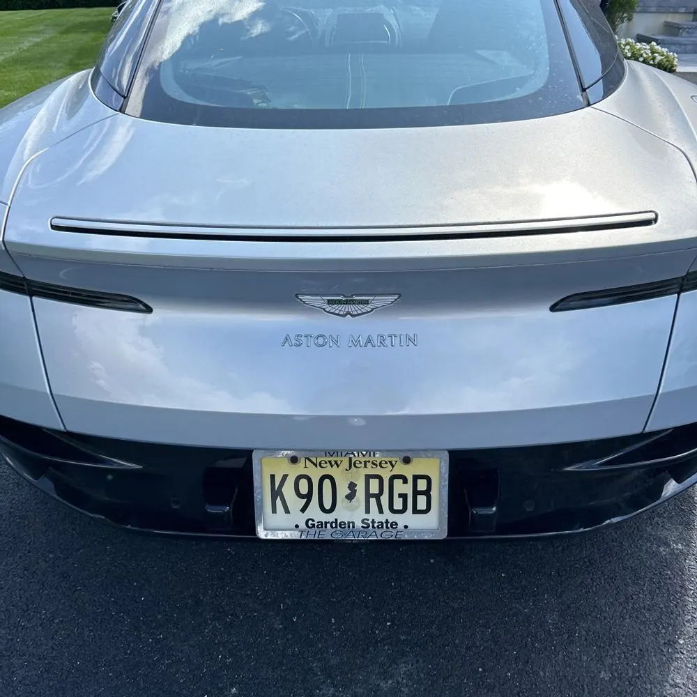 2018 Aston Martin DB11 Base