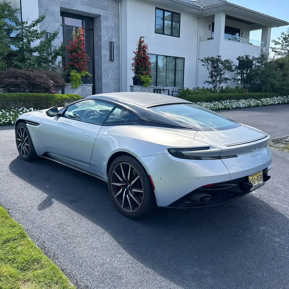 2018 Aston Martin DB11 Base