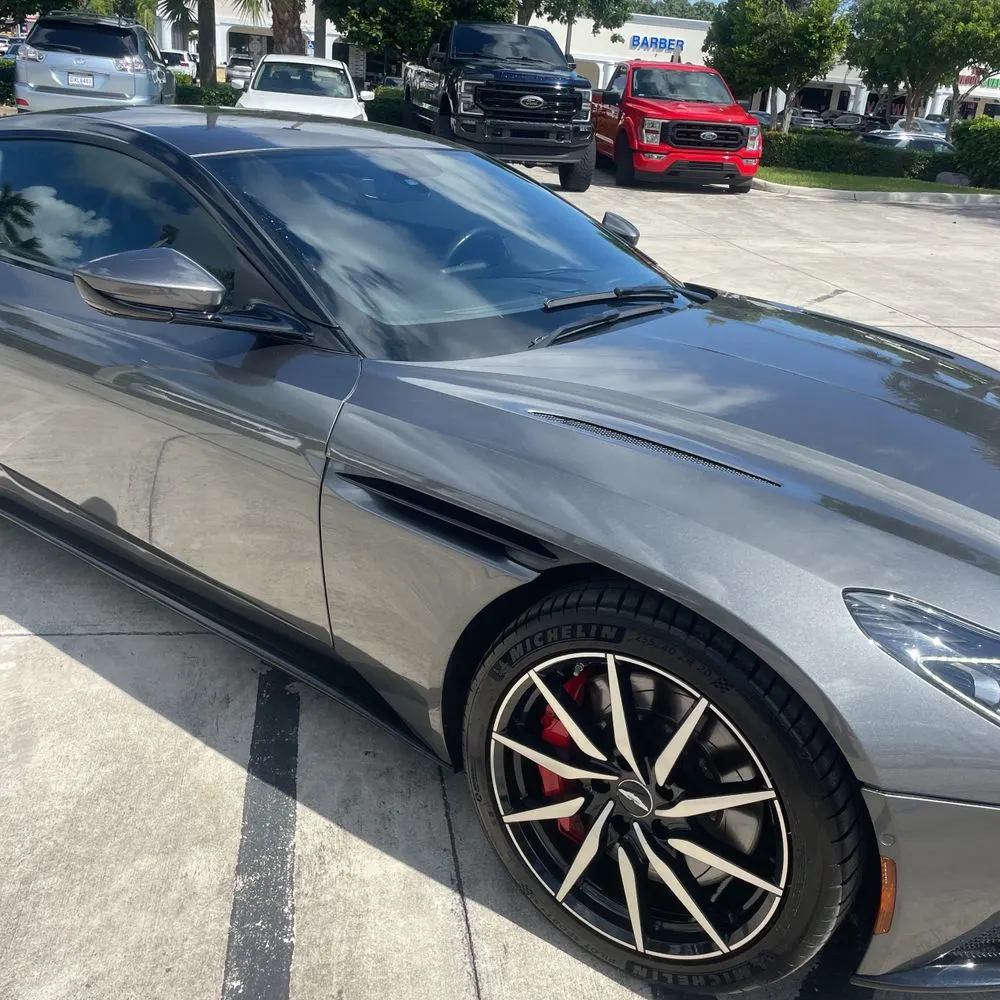 2018 Aston Martin DB11 Base