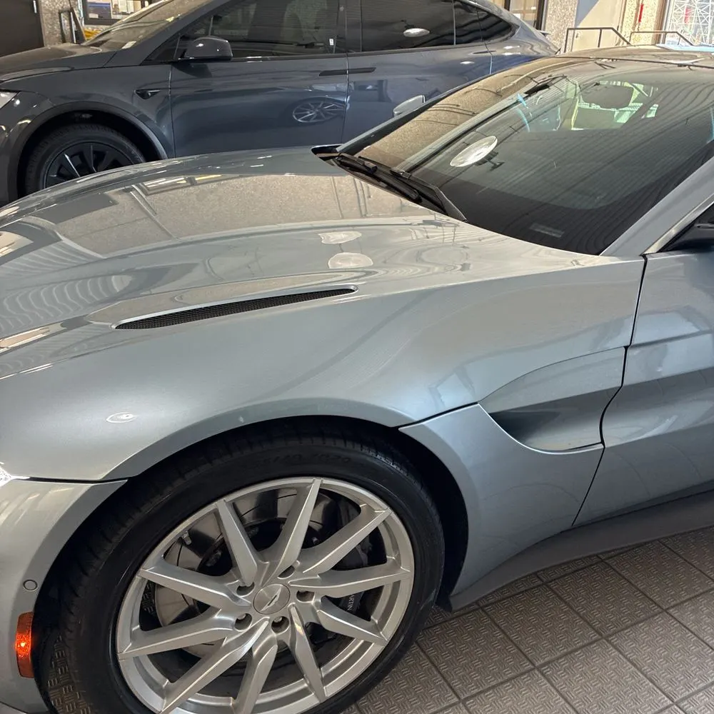 2020 Aston Martin Vantage Base