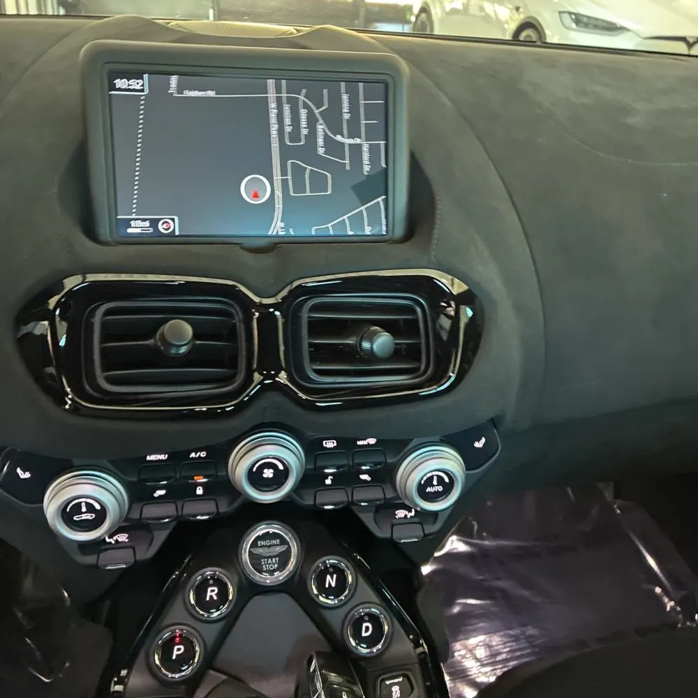 2020 Aston Martin Vantage Base