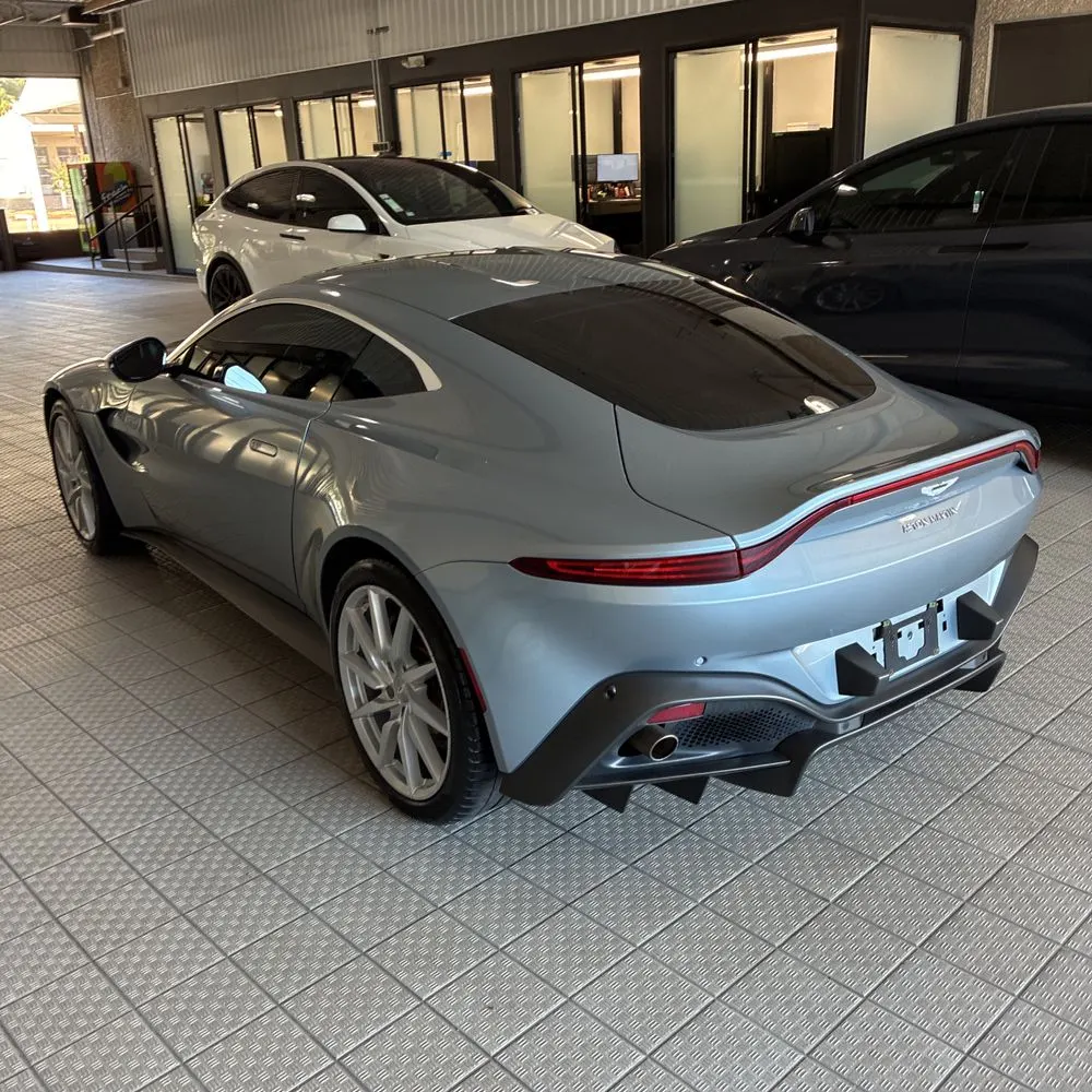 2020 Aston Martin Vantage Base