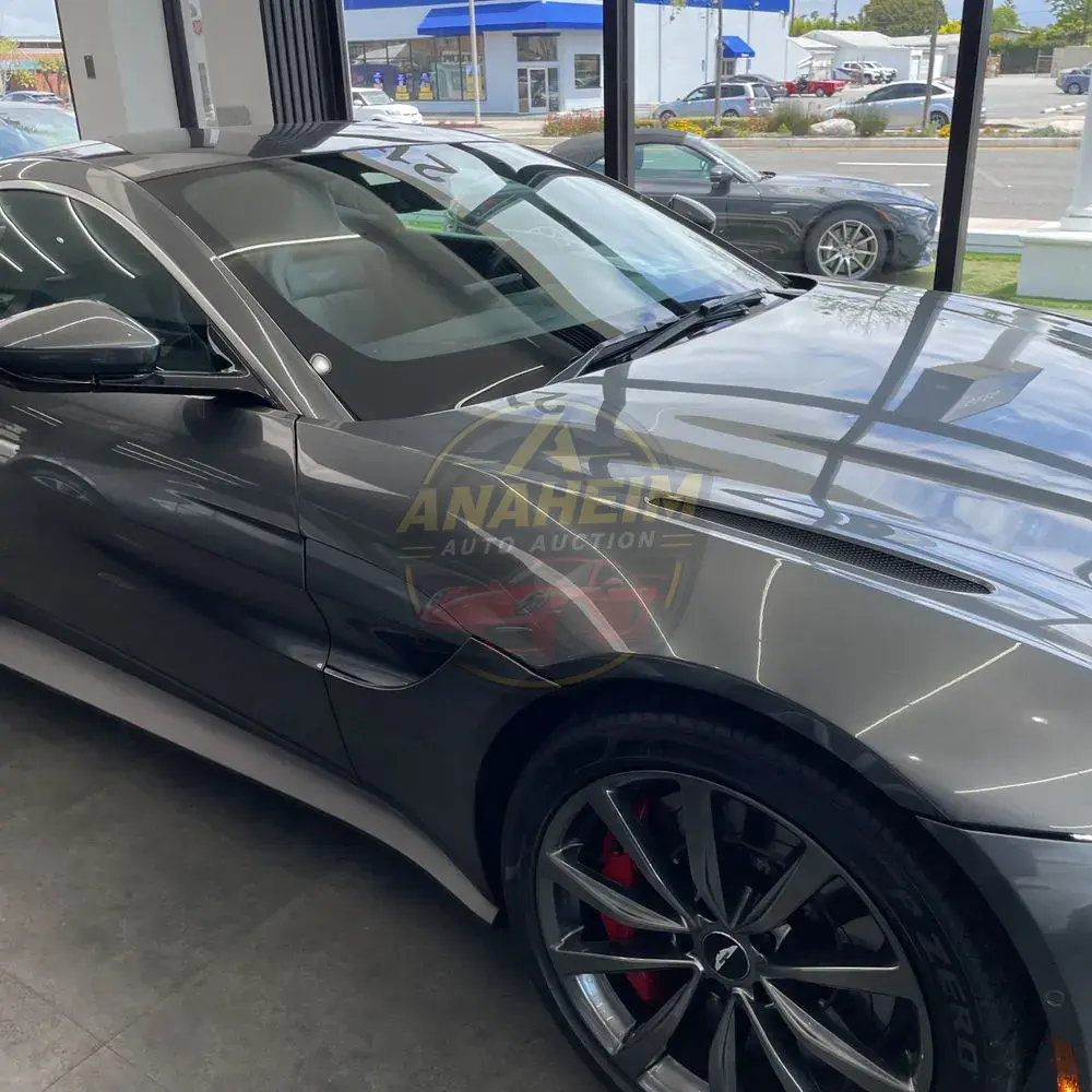 2020 Aston Martin Vantage Base