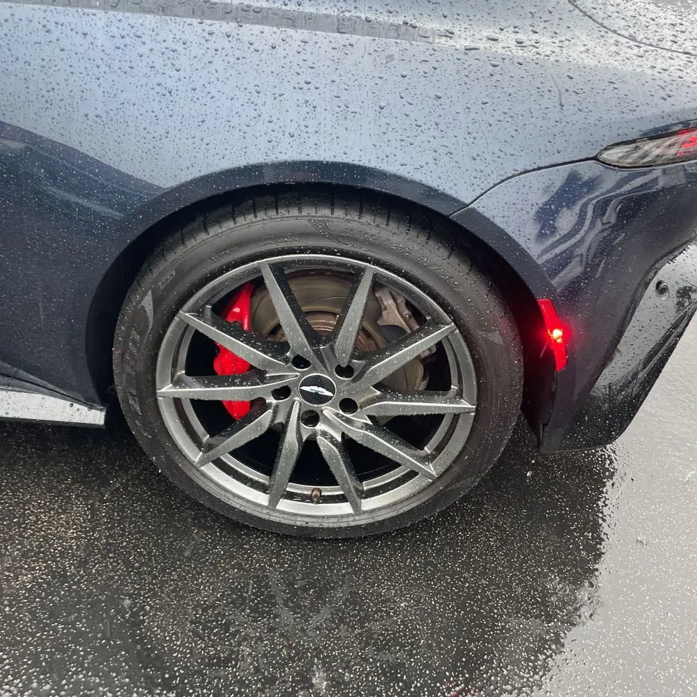 2020 Aston Martin Vantage Base