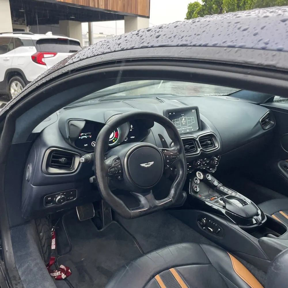 2020 Aston Martin Vantage Base