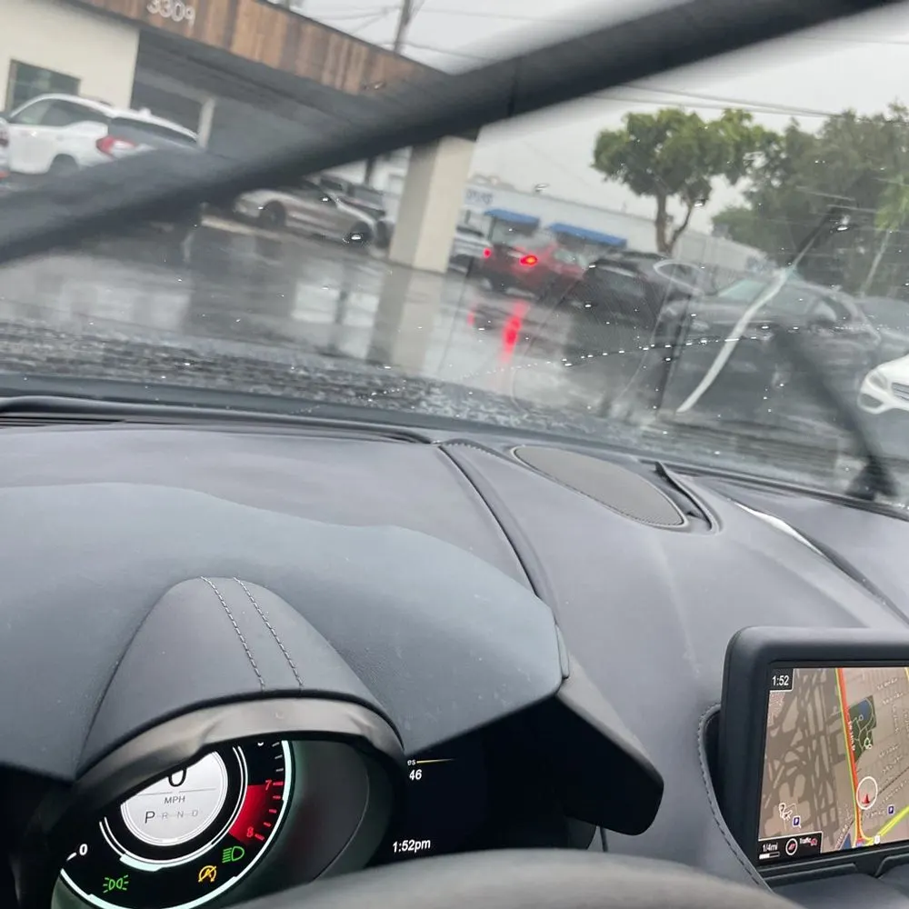 2020 Aston Martin Vantage Base