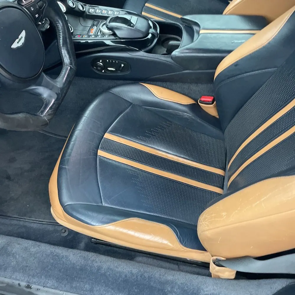 2020 Aston Martin Vantage Base