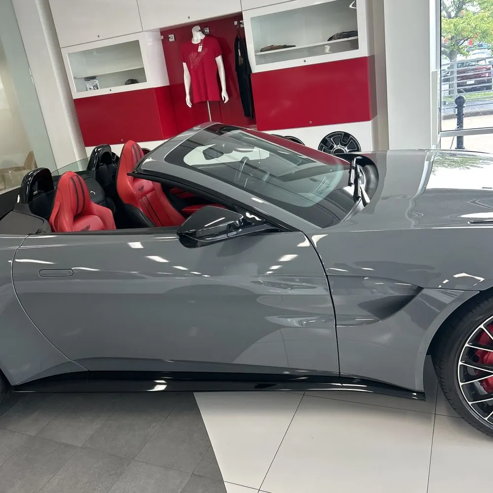 2022 Aston Martin Vantage Base
