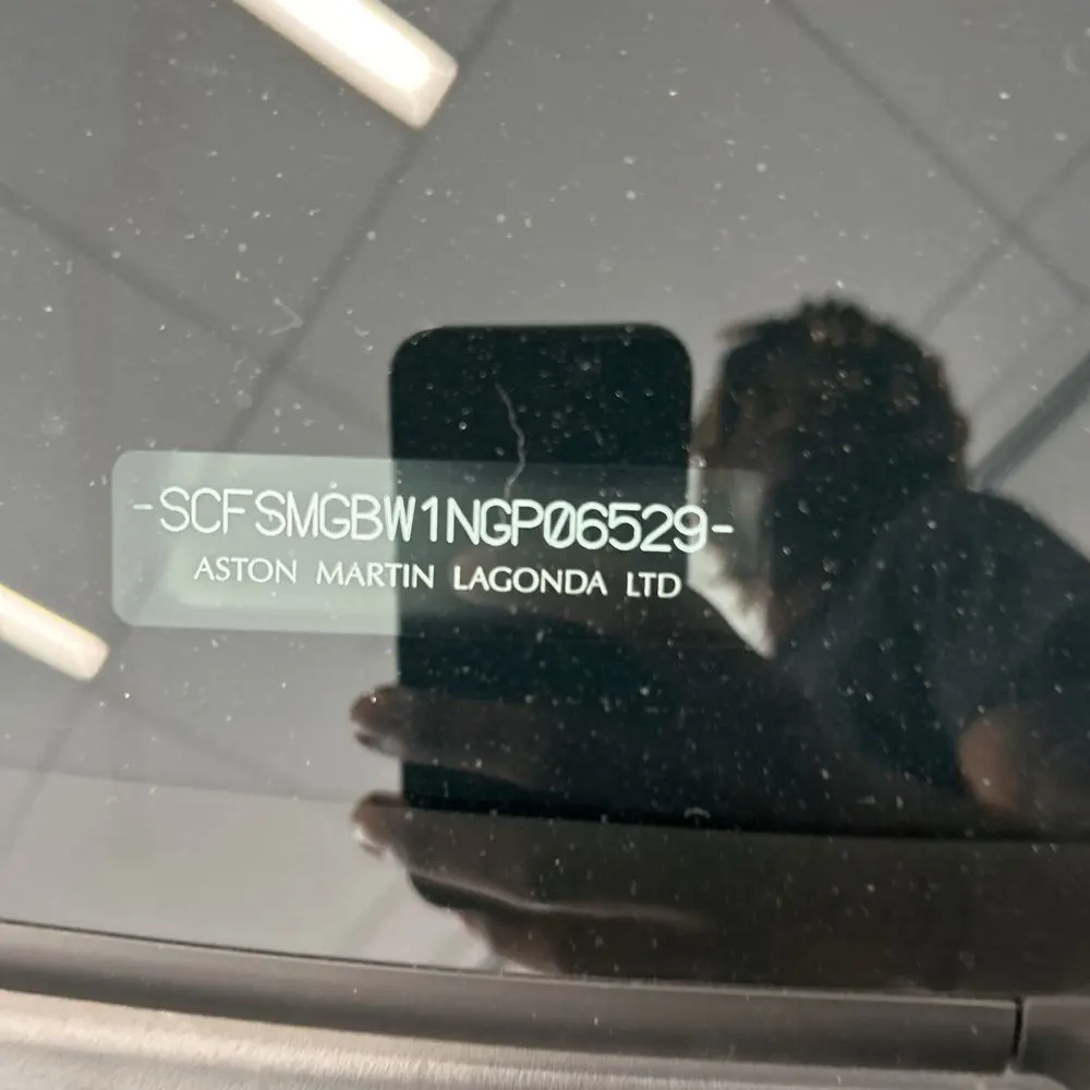 2022 Aston Martin Vantage Base