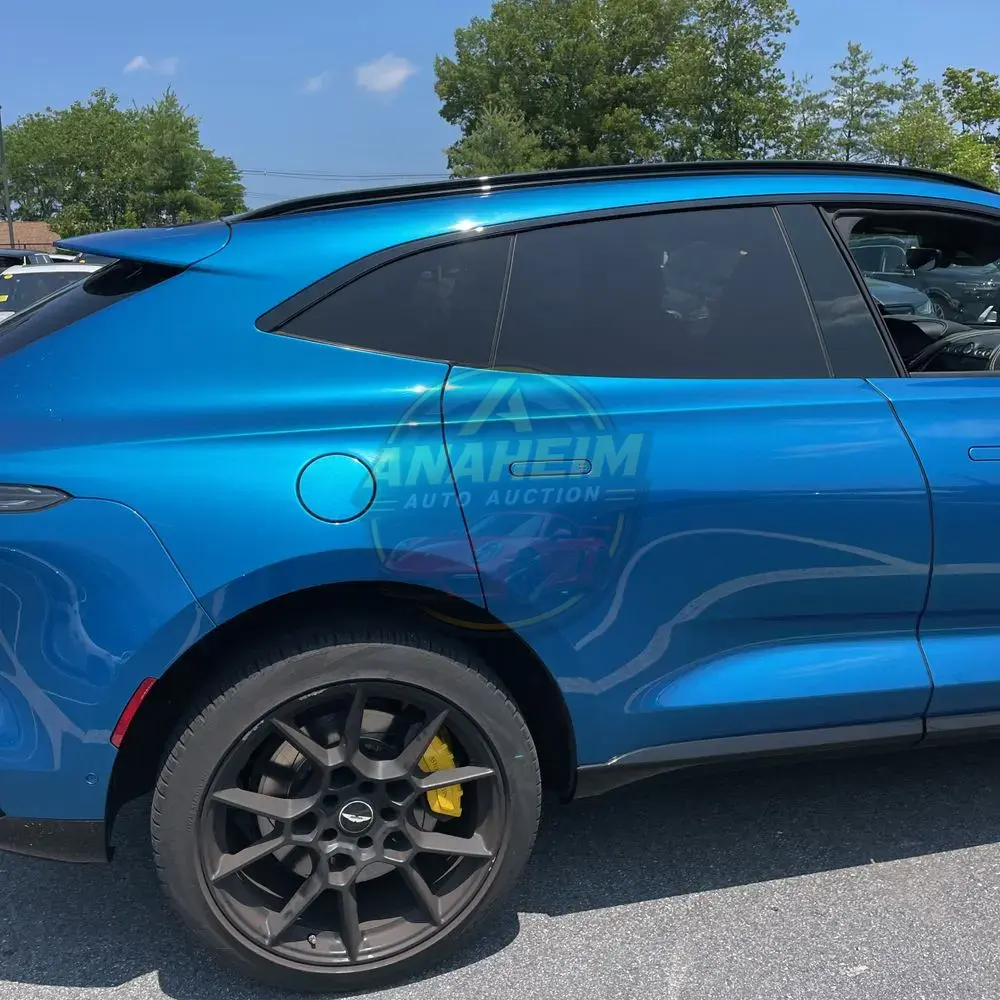 2021 Aston Martin DBX Base