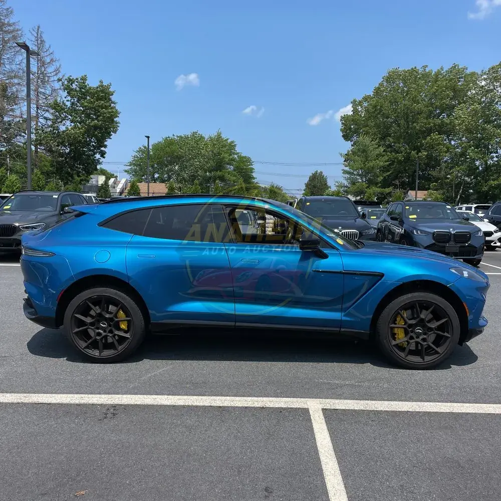 2021 Aston Martin DBX Base