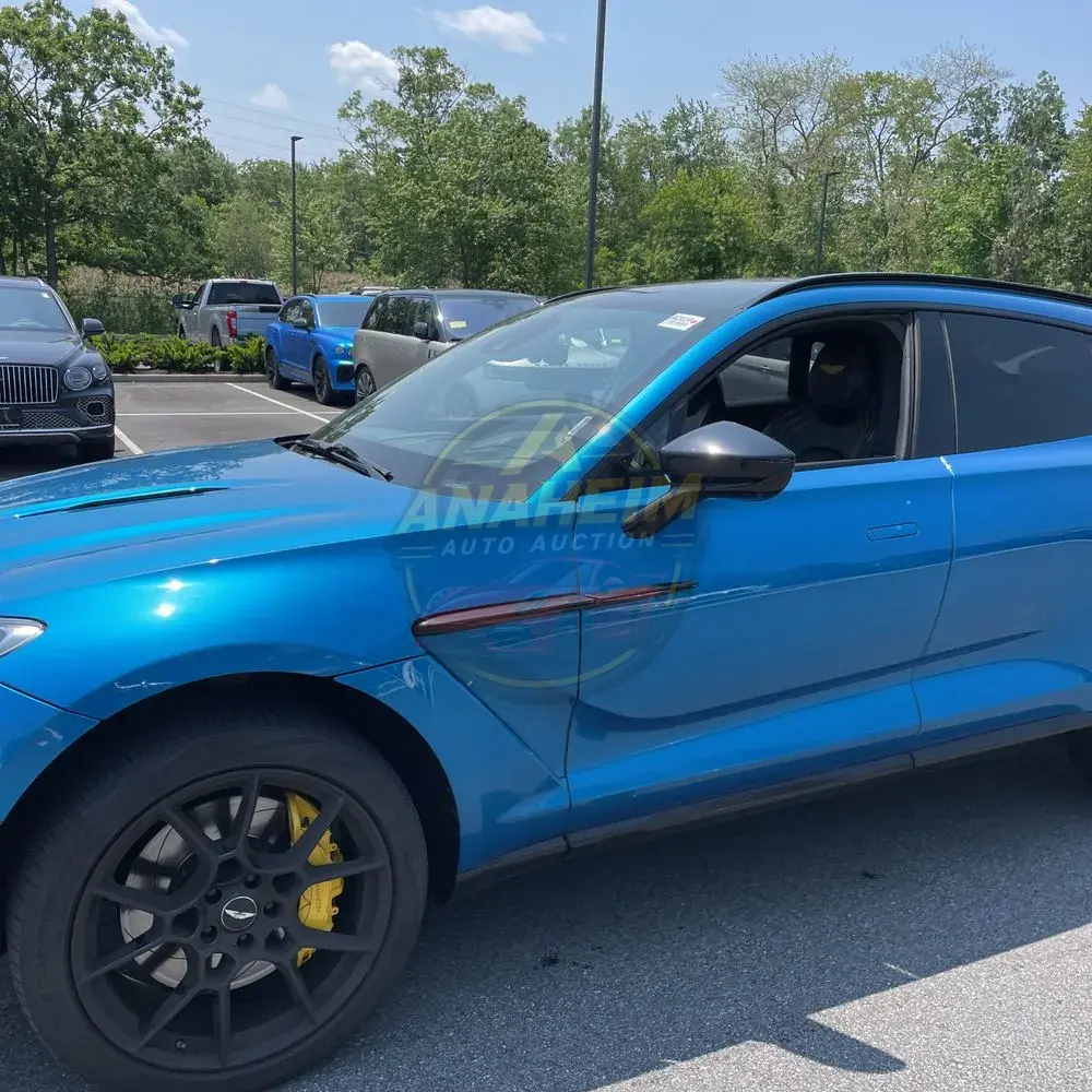 2021 Aston Martin DBX Base