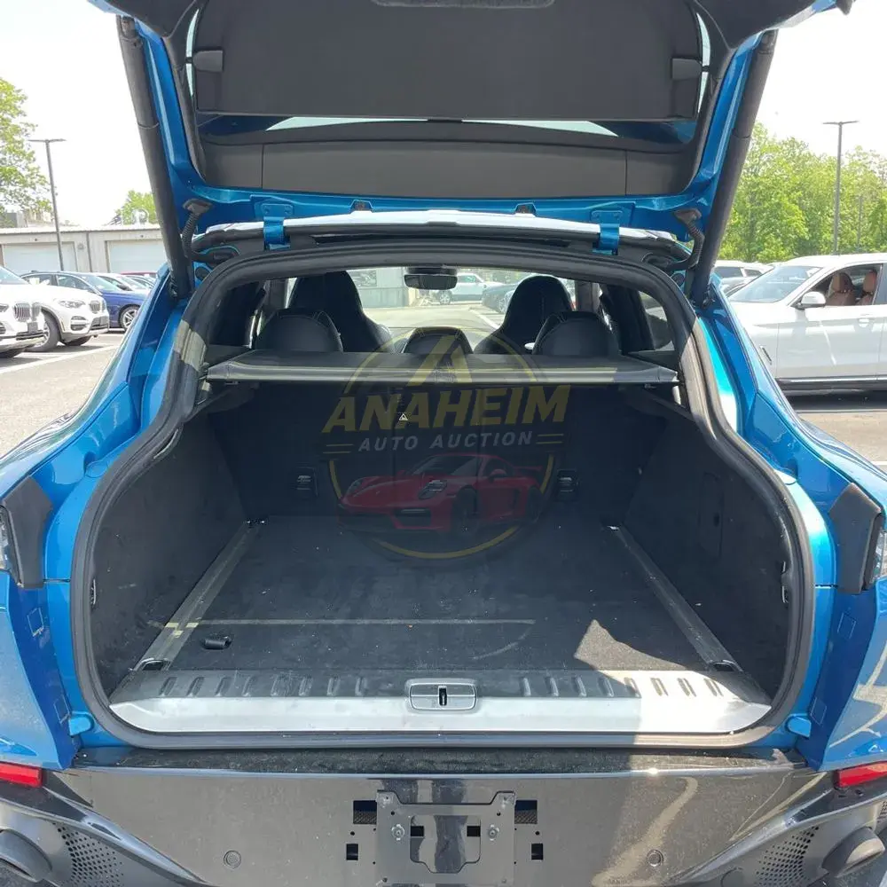 2021 Aston Martin DBX Base