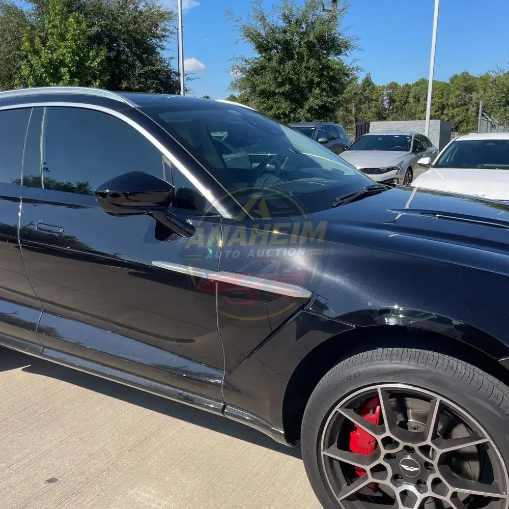2021 Aston Martin DBX Base