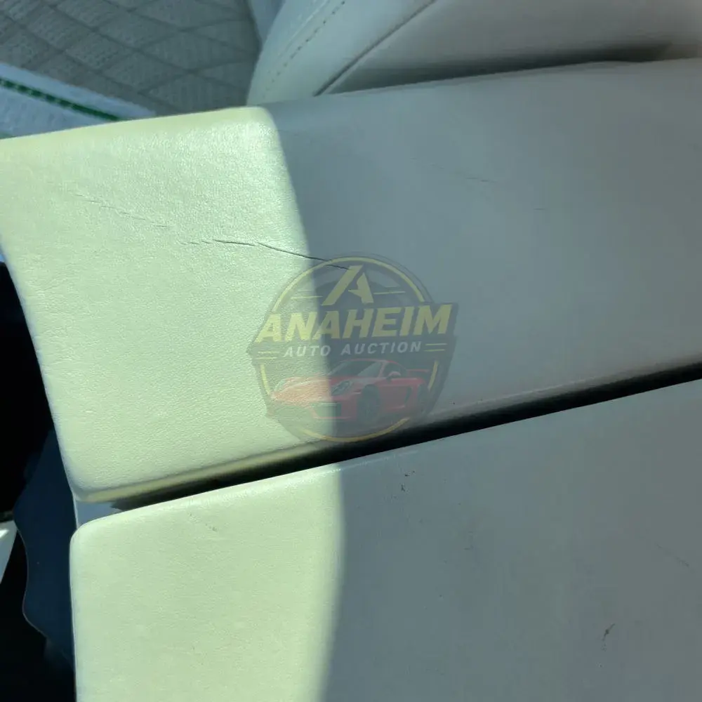 2021 Aston Martin DBX Base