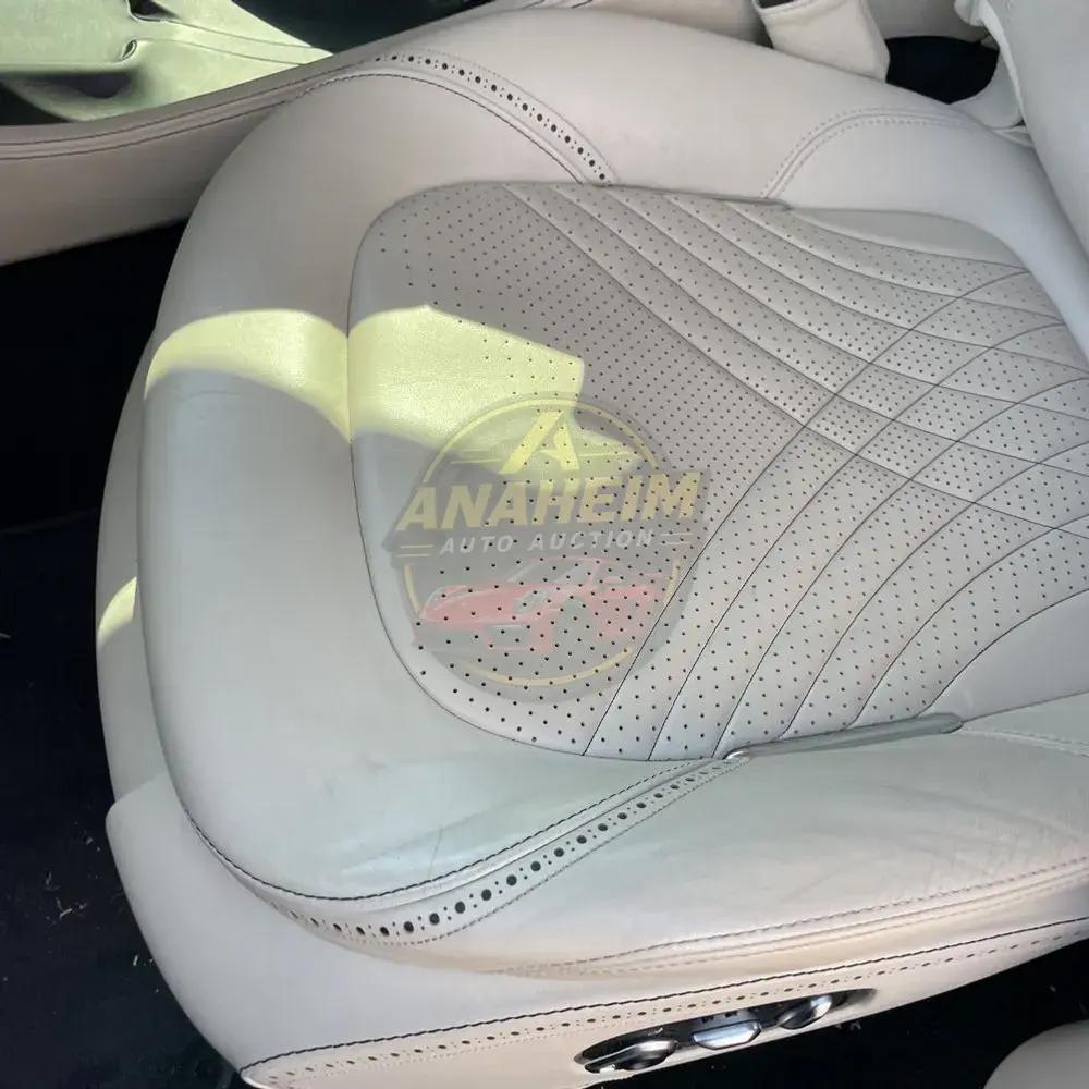 2021 Aston Martin DBX Base
