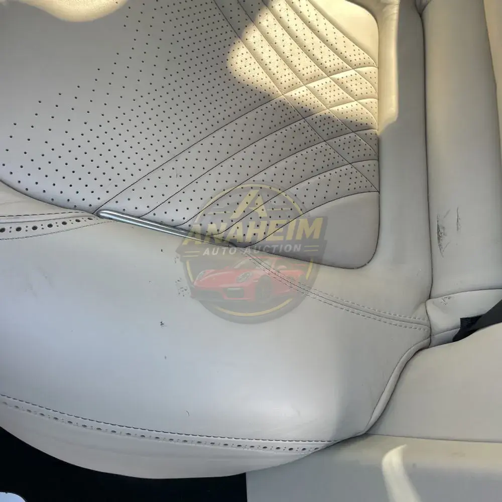 2021 Aston Martin DBX Base