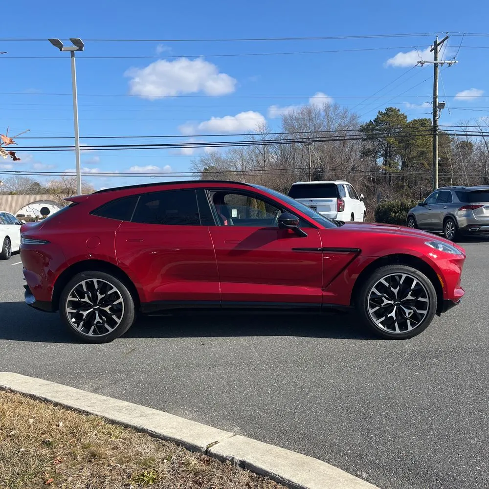 2022 Aston Martin DBX Base